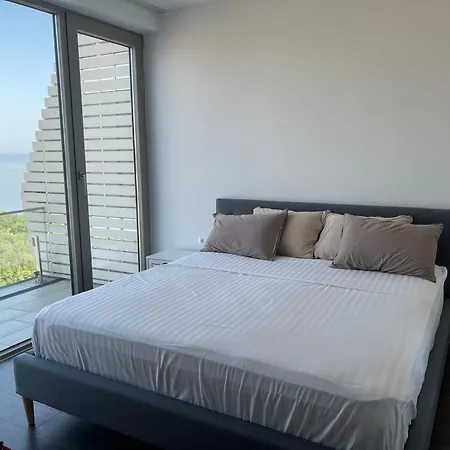 דירה Cape Of Rodon Sunset Duplex